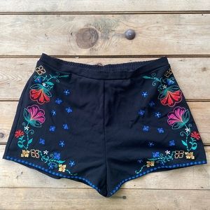 xhilaration | Embroidered black shorts | size L |